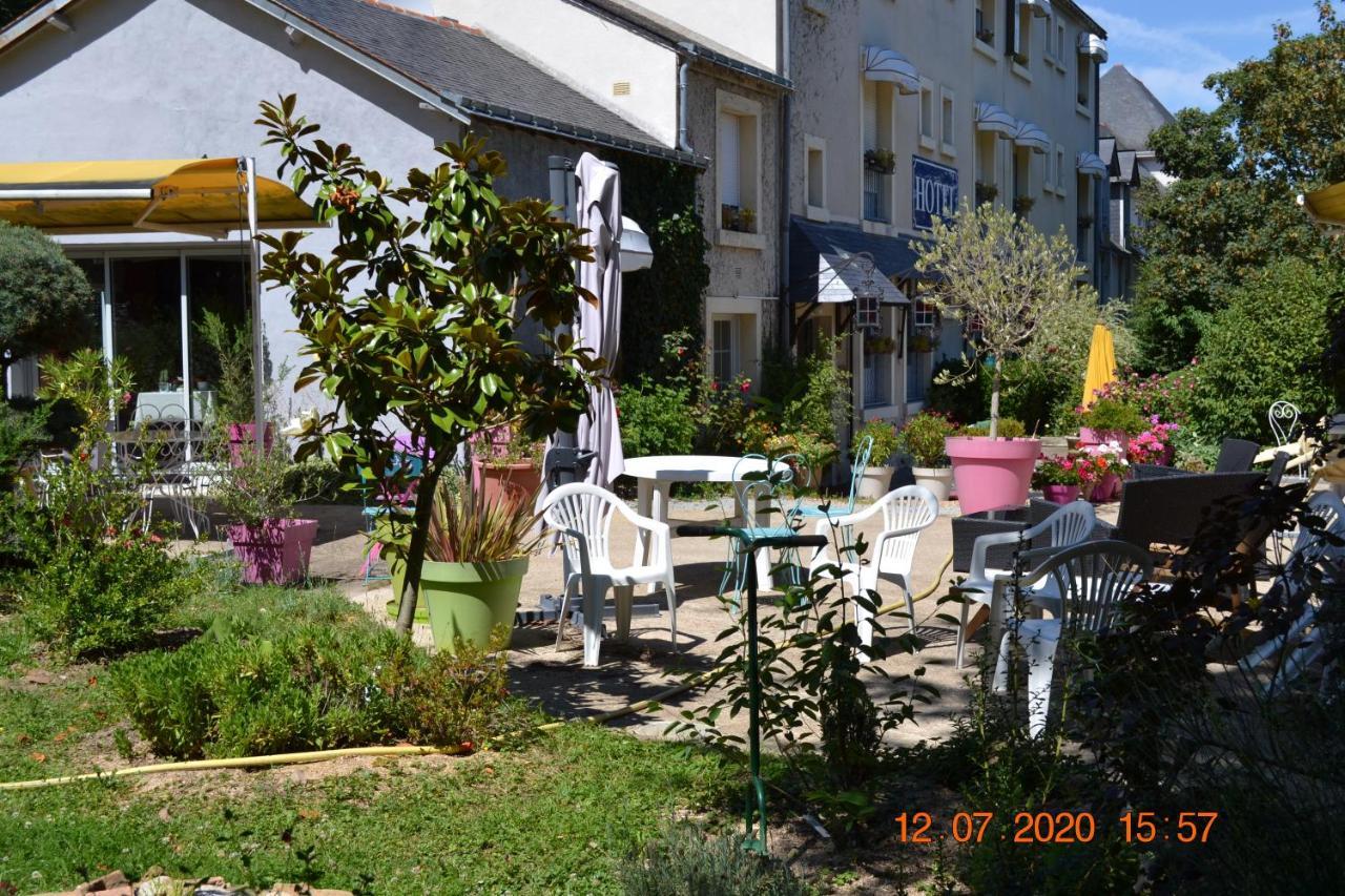 Hotel Le Castel Brissac-Quince Exterior photo