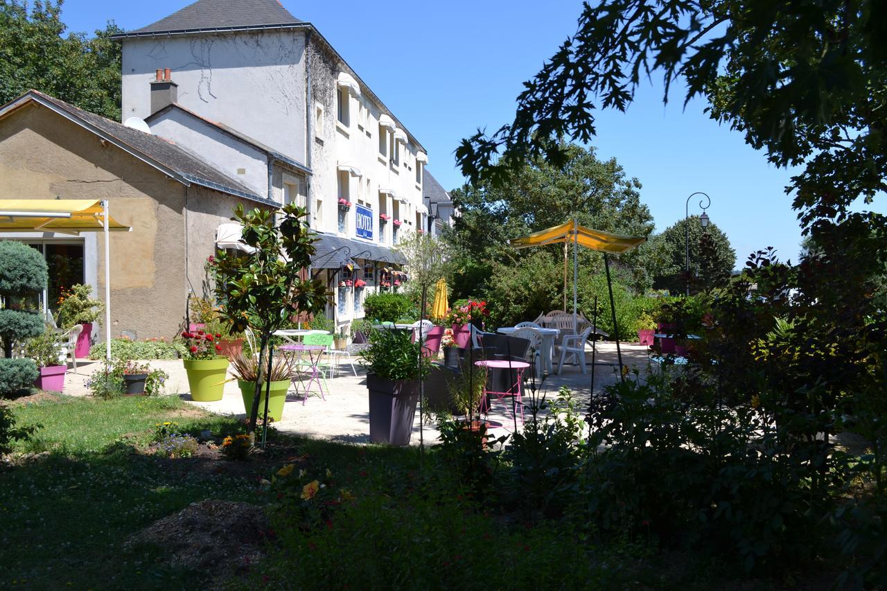 Hotel Le Castel Brissac-Quince Exterior photo